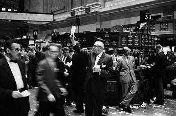 ny stock exchange traders floor